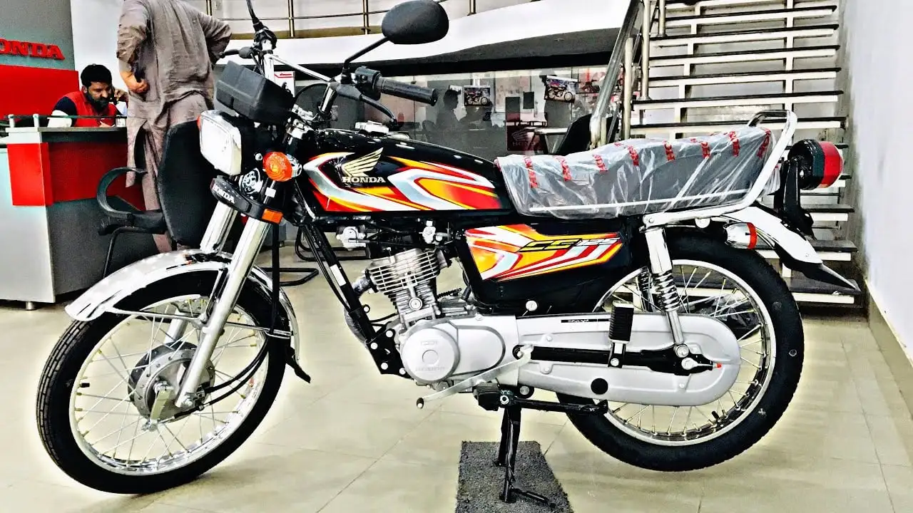 All-New Honda CG125 Gets 77 Changes and New Sticker